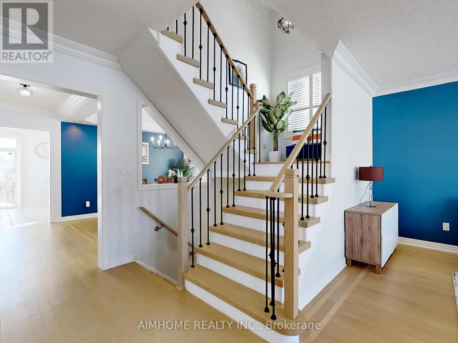 2051 Ashmore Drive, Oakville, Ontario  L6M 4T1 - Photo 15 - W12777986