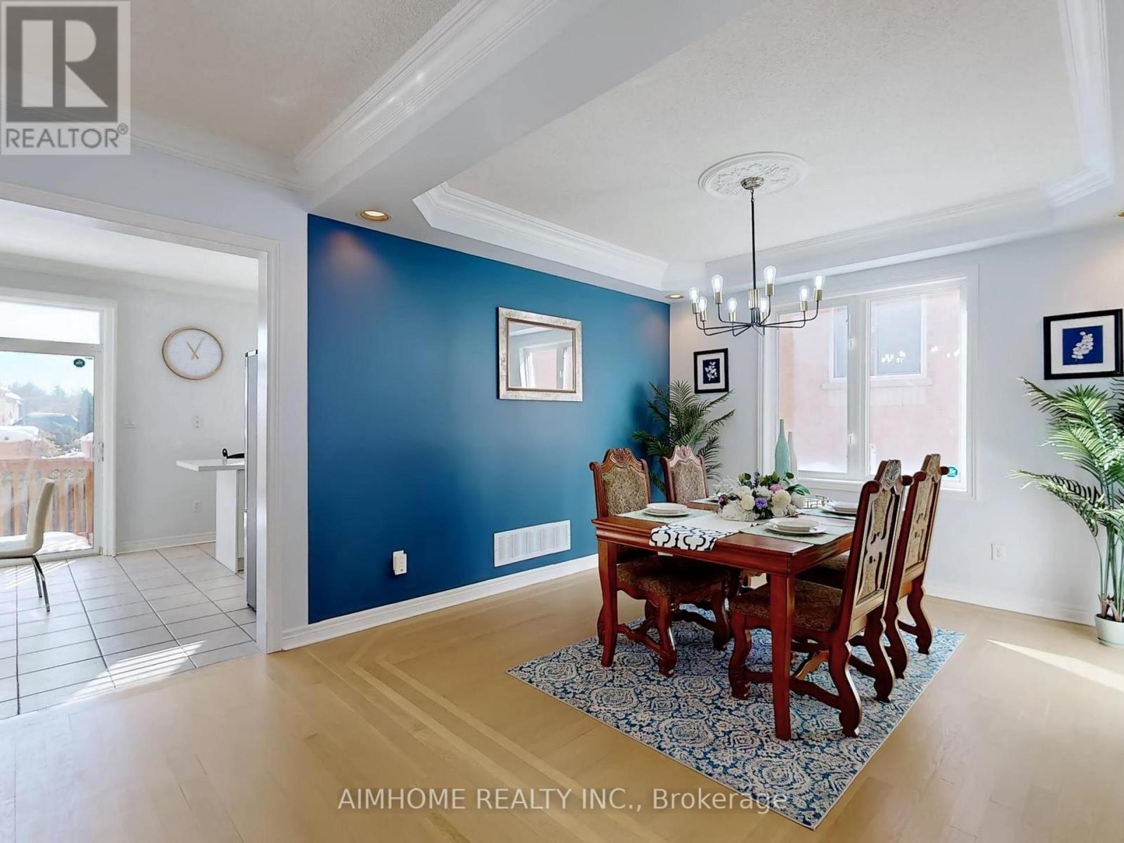 2051 Ashmore Drive, Oakville, Ontario  L6M 4T1 - Photo 5 - W12777986