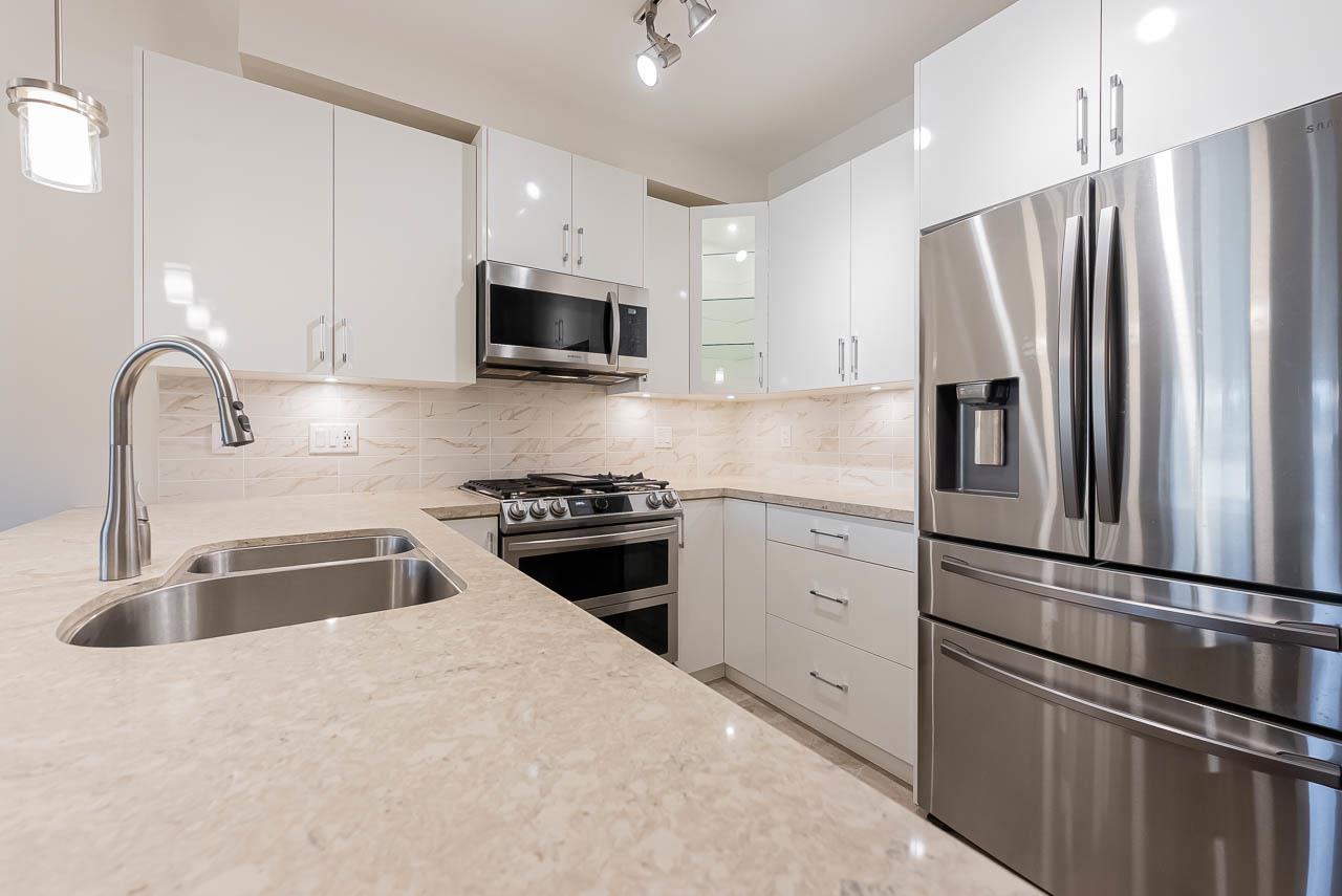 406 8538 203a Street, Langley, British Columbia  V2Y 3P9 - Photo 4 - R3088226