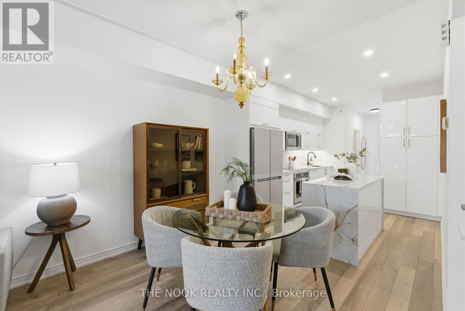 4 - 112 Caledonia Park Road, Toronto, Ontario  M6H 0B2 - Photo 11 - W12778028