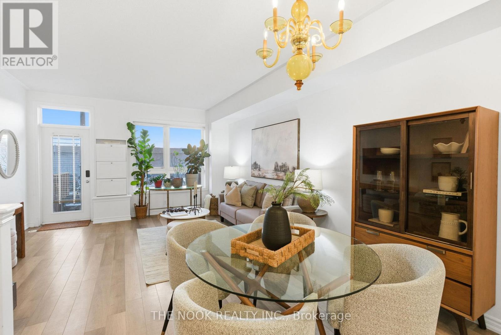 4 - 112 Caledonia Park Road, Toronto, Ontario  M6H 0B2 - Photo 12 - W12778028