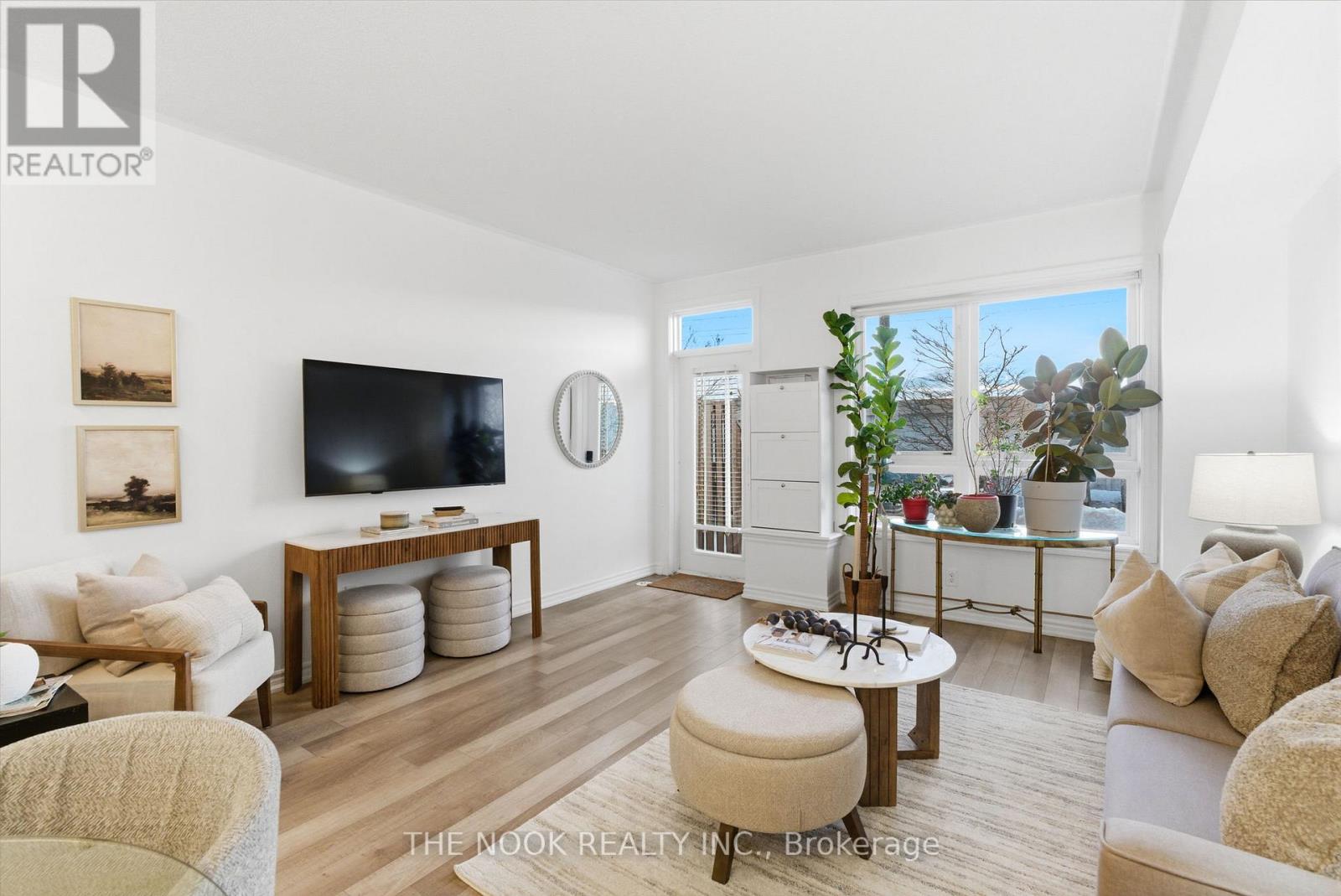 4 - 112 Caledonia Park Road, Toronto, Ontario  M6H 0B2 - Photo 13 - W12778028