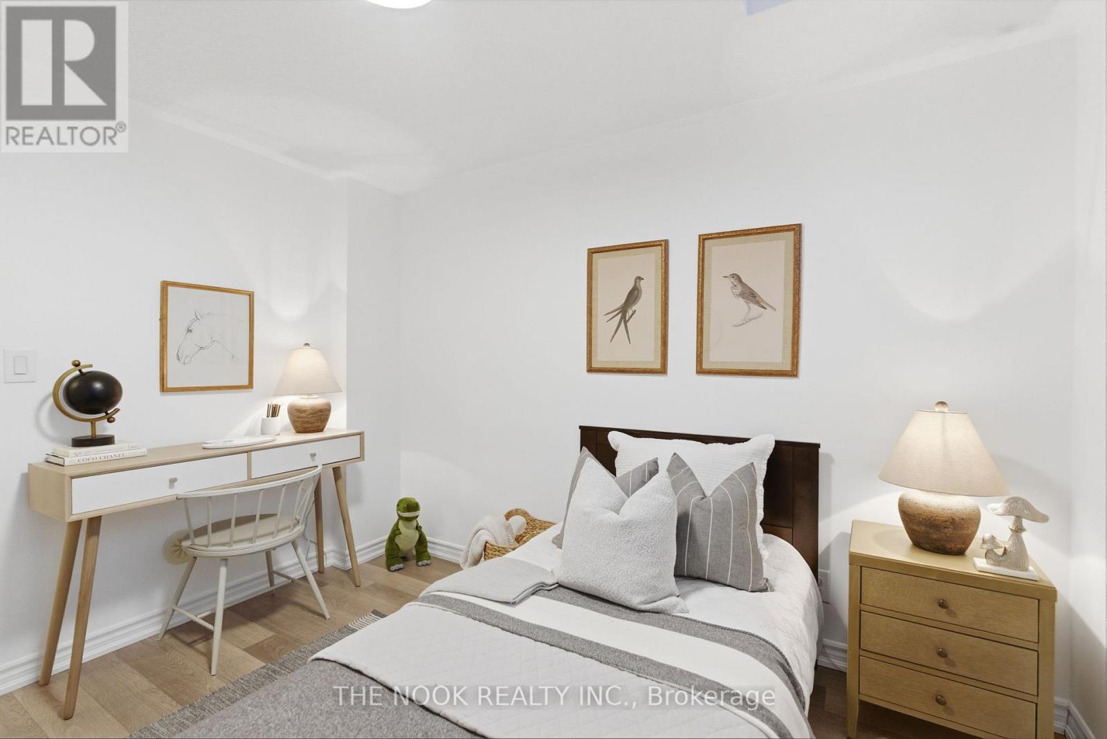 4 - 112 Caledonia Park Road, Toronto, Ontario  M6H 0B2 - Photo 20 - W12778028