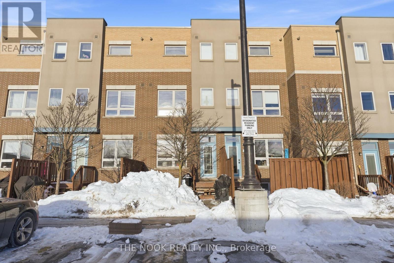 4 - 112 Caledonia Park Road, Toronto, Ontario  M6H 0B2 - Photo 34 - W12778028