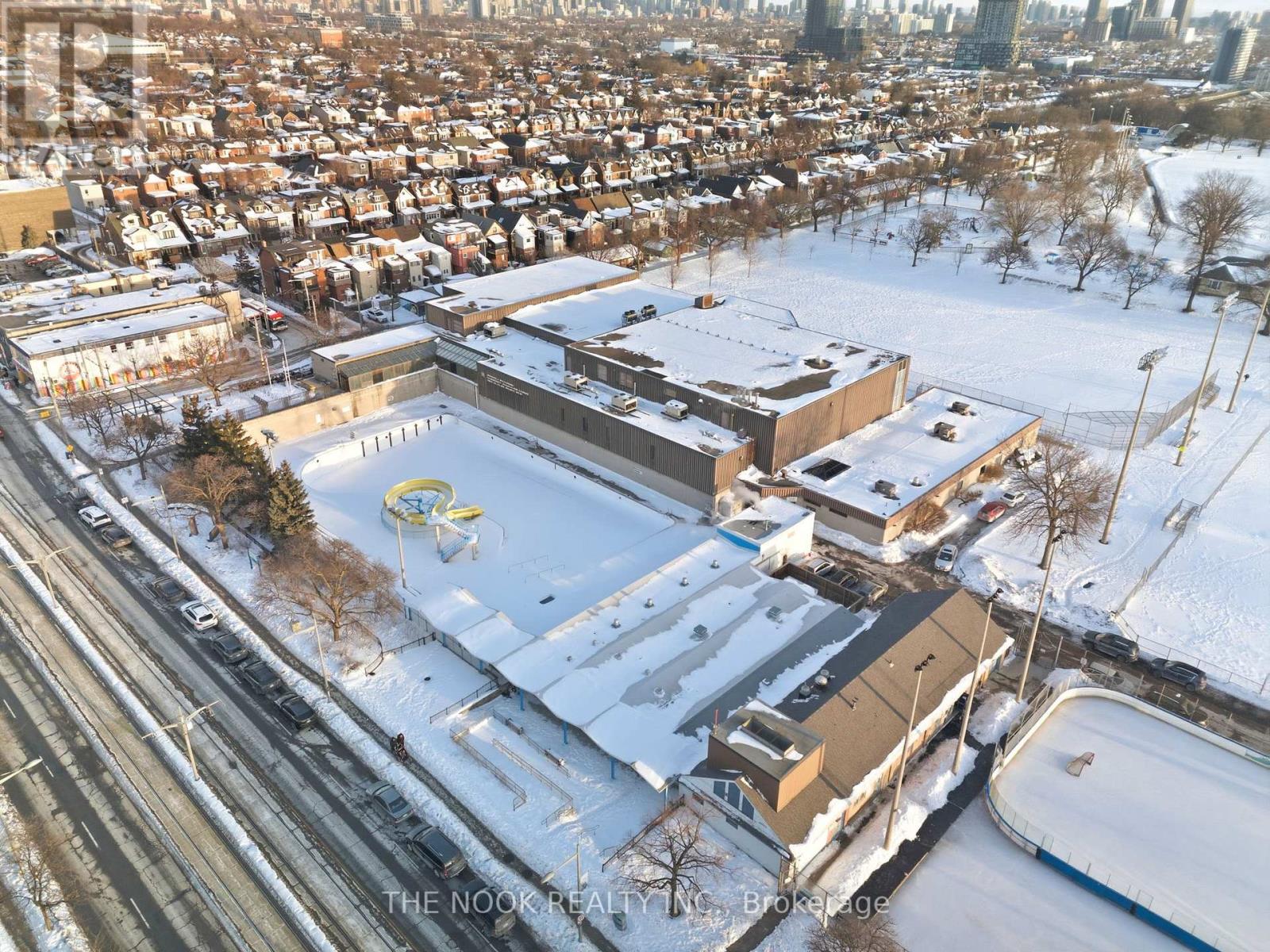 4 - 112 Caledonia Park Road, Toronto, Ontario  M6H 0B2 - Photo 39 - W12778028