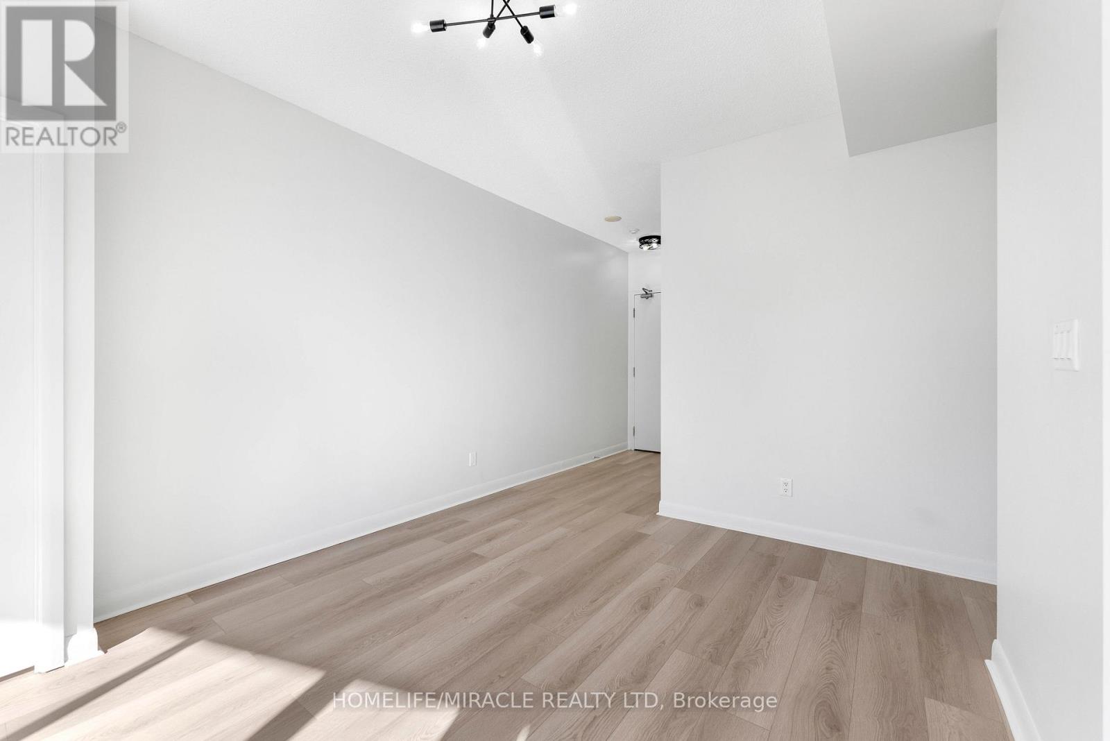 806 - 15 Bruyeres Mews, Toronto, Ontario  M5V 0A7 - Photo 13 - C12778000