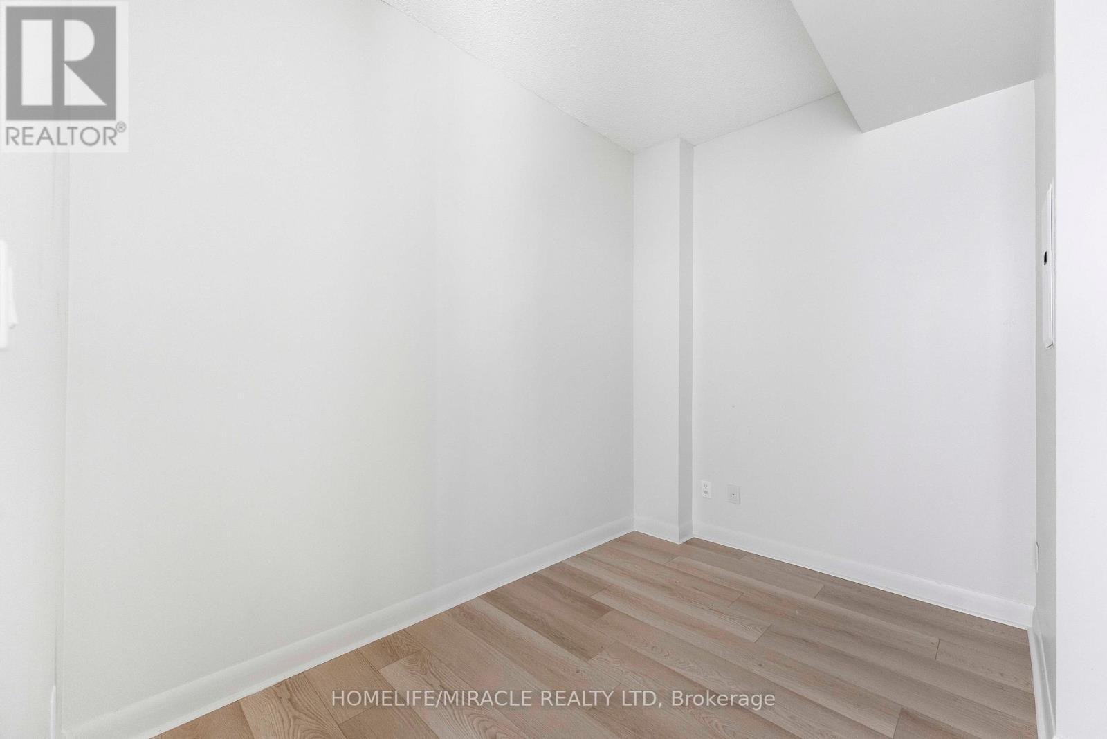 806 - 15 Bruyeres Mews, Toronto, Ontario  M5V 0A7 - Photo 17 - C12778000