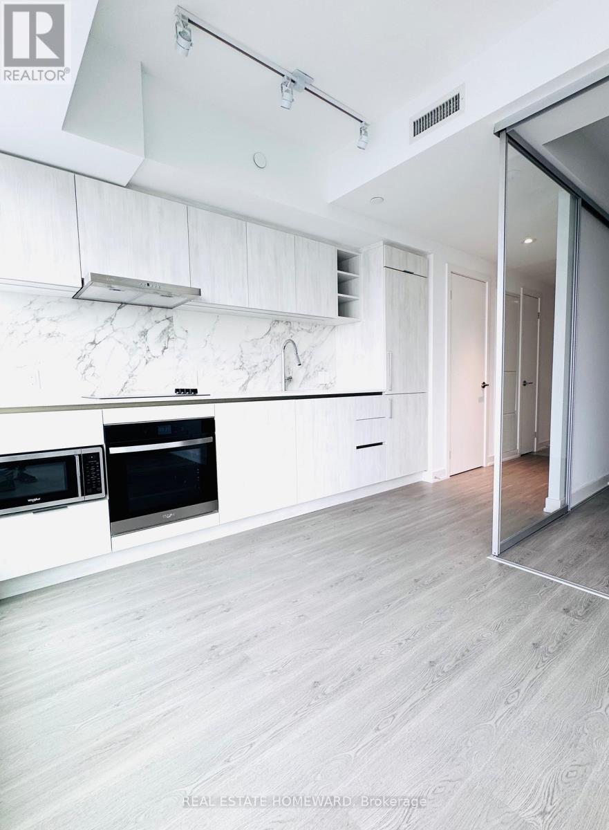 4505 - 8 Wellesley Street W, Toronto, Ontario  M4Y 0J5 - Photo 2 - C12778012