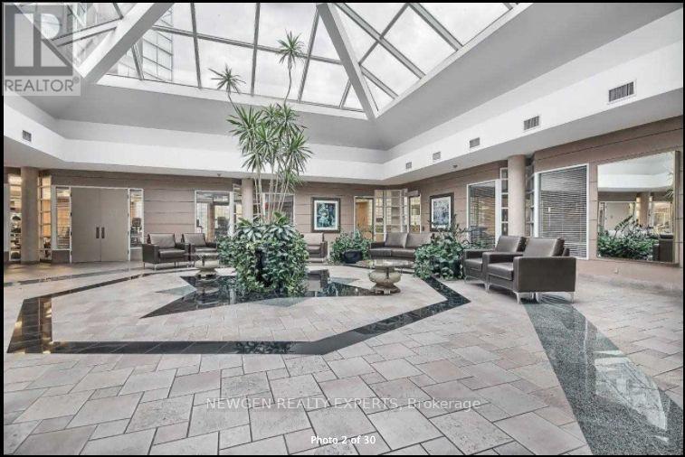 303 - 5 Concorde Place, Toronto, Ontario  M3C 3M8 - Photo 2 - C12778016