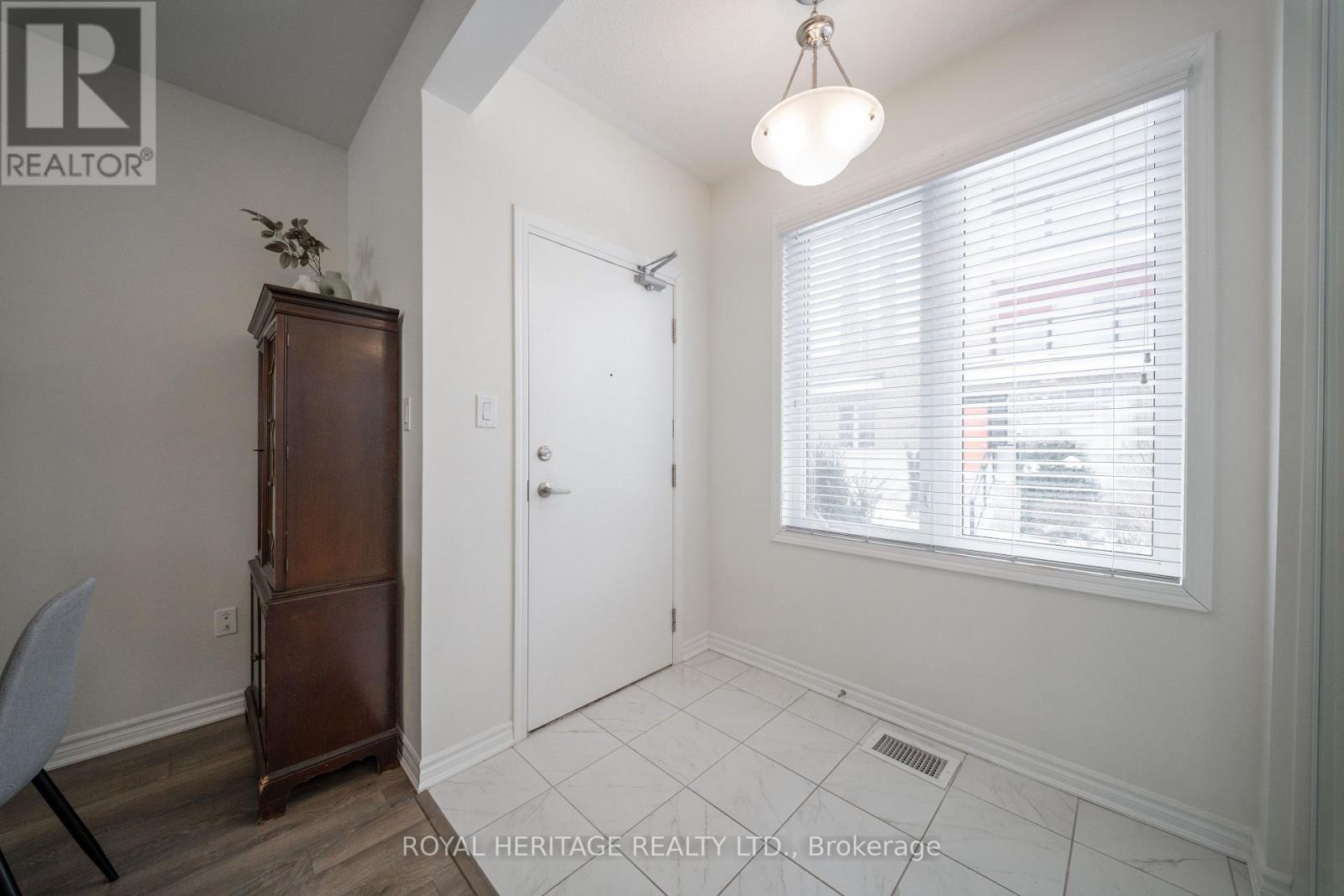 512 - 1148 Dragonfly Avenue, Pickering, Ontario  L1X 0H5 - Photo 3 - E12778008