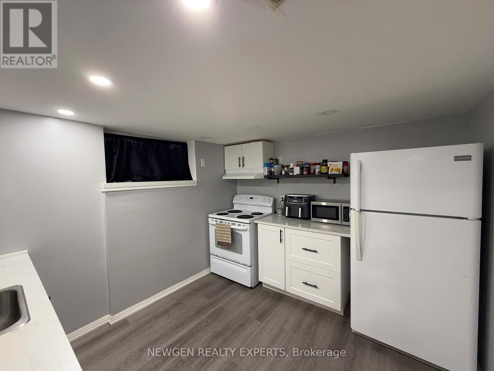 Bsmnt - 66 Mcdonald Avenue, Toronto, Ontario  M1L 3Y8 - Photo 11 - E12778020