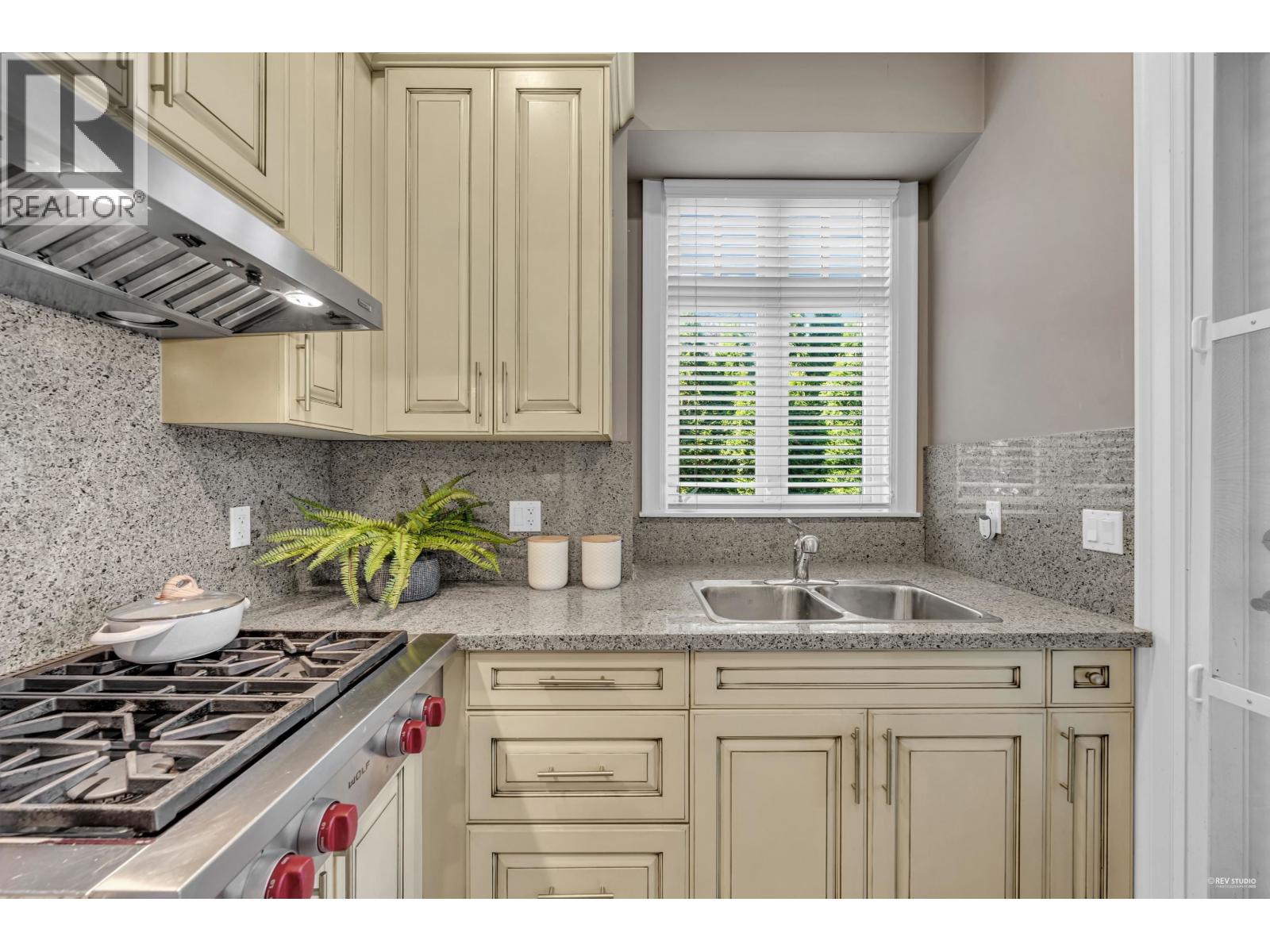 2069 W 28th Avenue, Vancouver, British Columbia  V6J 2Y8 - Photo 24 - R3087398