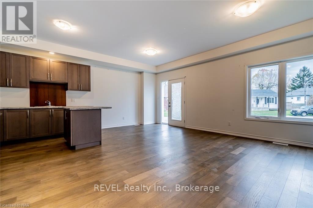 80 St George Street, Welland, Ontario  L3C 0J2 - Photo 6 - X12778078