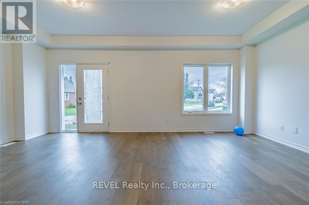 80 St George Street, Welland, Ontario  L3C 0J2 - Photo 8 - X12778078