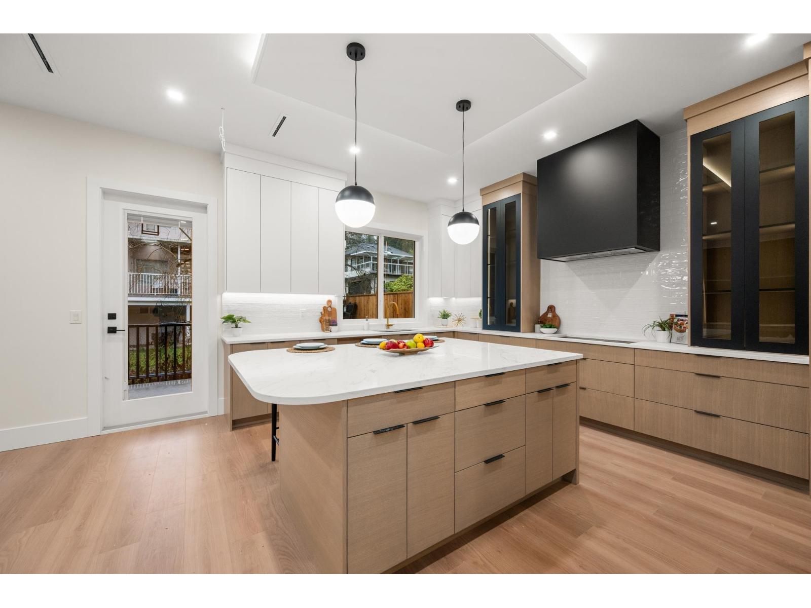 11472 138a Street, Surrey, British Columbia  V3R 0J3 - Photo 5 - R3088676