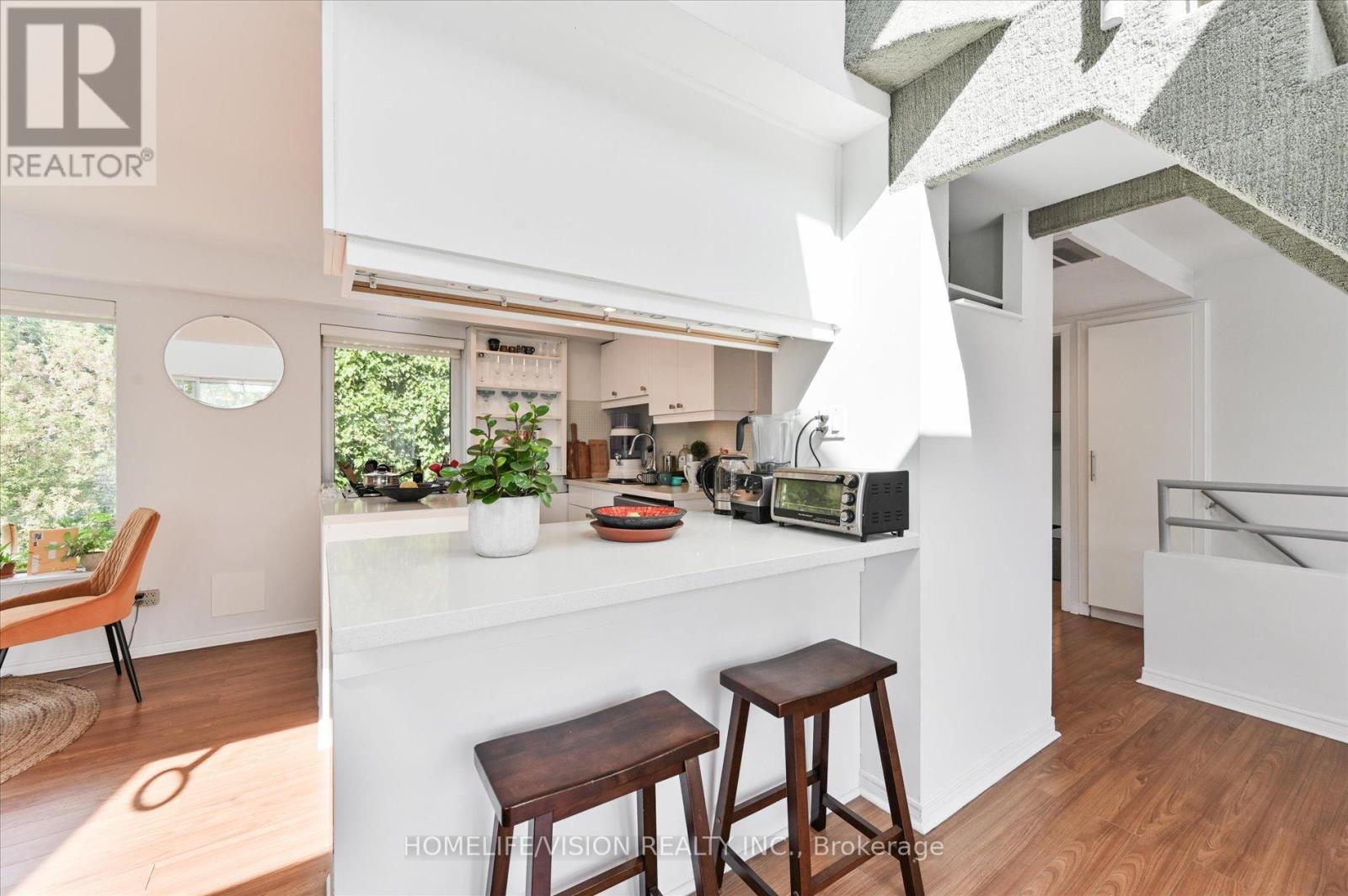 3rd Flr - 400 Summerhill Avenue, Toronto, Ontario  M4W 2E4 - Photo 14 - C12778052