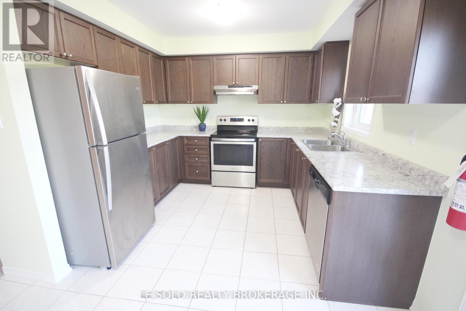 2639 Deputy Minister Path, Oshawa, Ontario  L1L 0M7 - Photo 14 - E12778070