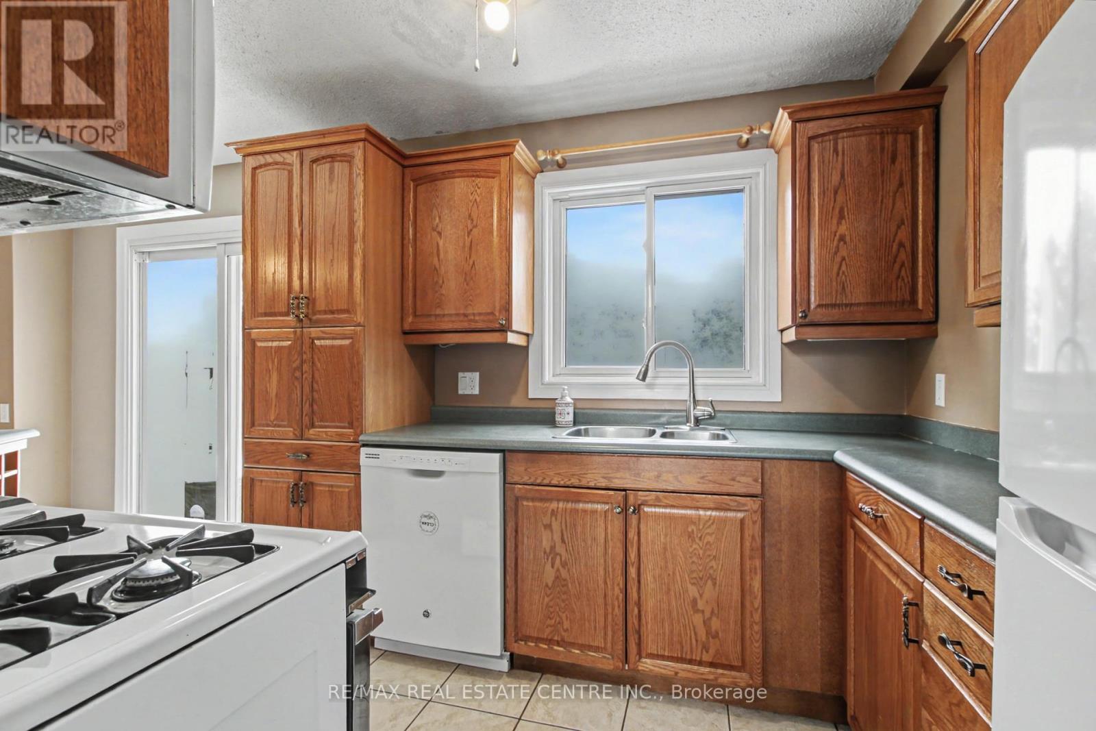 66 - 371 Bronte Street S, Milton, Ontario  L9T 3K5 - Photo 7 - W12778054