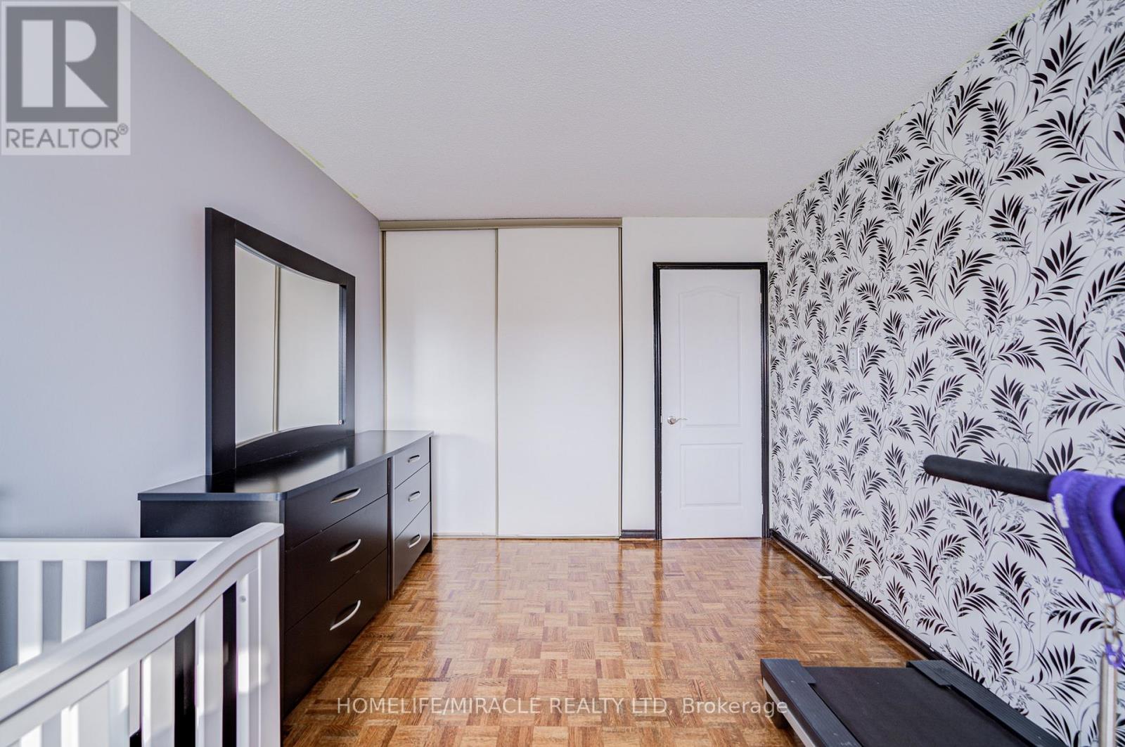 5128 Guildwood Way, Mississauga, Ontario  L5R 2S7 - Photo 22 - W12778060