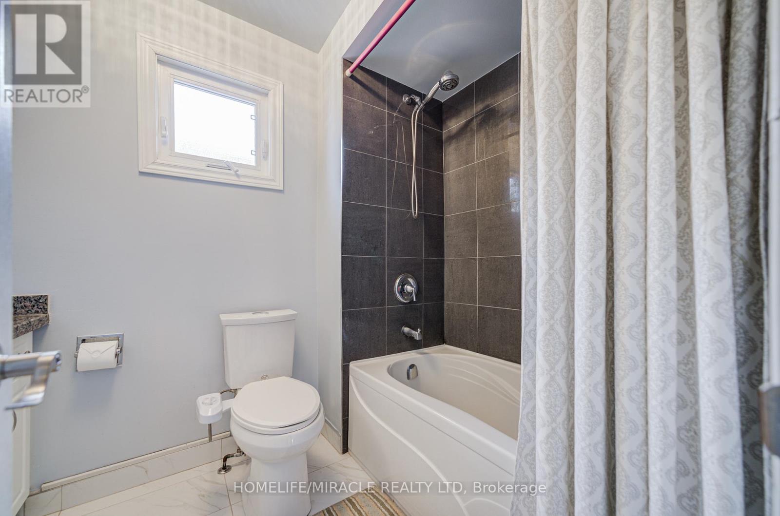 5128 Guildwood Way, Mississauga, Ontario  L5R 2S7 - Photo 25 - W12778060