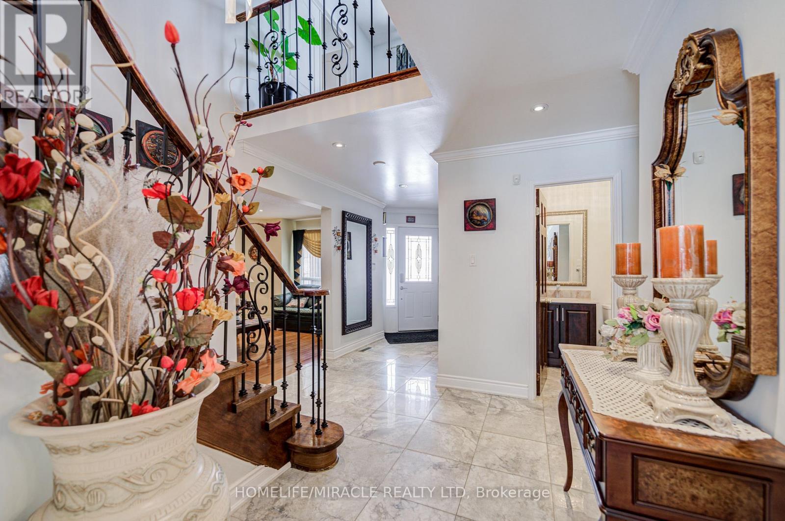 5128 Guildwood Way, Mississauga, Ontario  L5R 2S7 - Photo 6 - W12778060