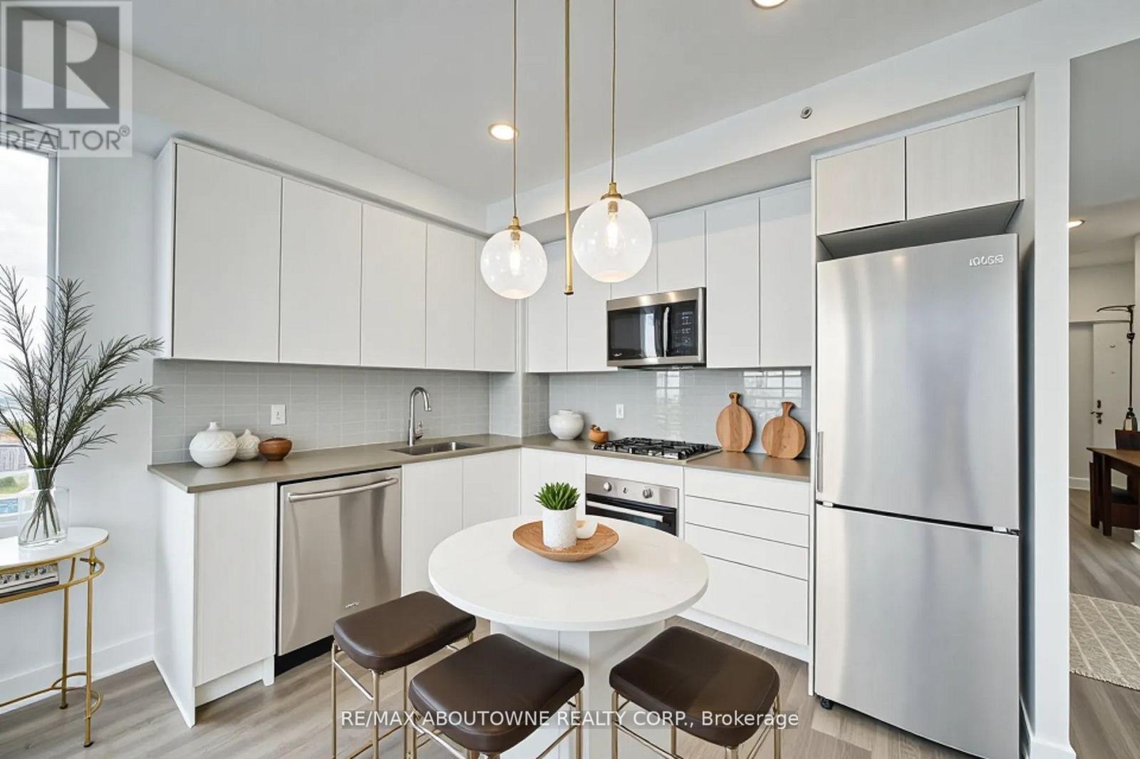 1313 - 2489 Taunton Road, Oakville, Ontario  L6H 3R7 - Photo 8 - W12778062