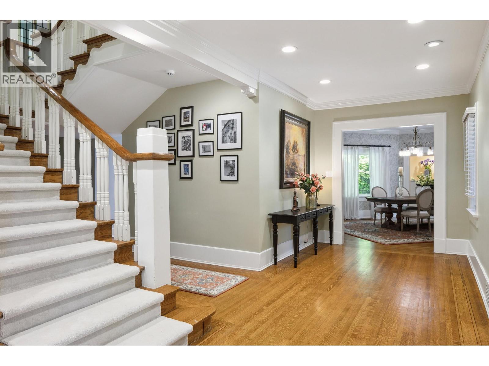 Listing Picture 6 of 37 : 4051 MARGUERITE STREET, Vancouver / 溫哥華 - 魯藝地產 Yvonne Lu Group - MLS Medallion Club Member