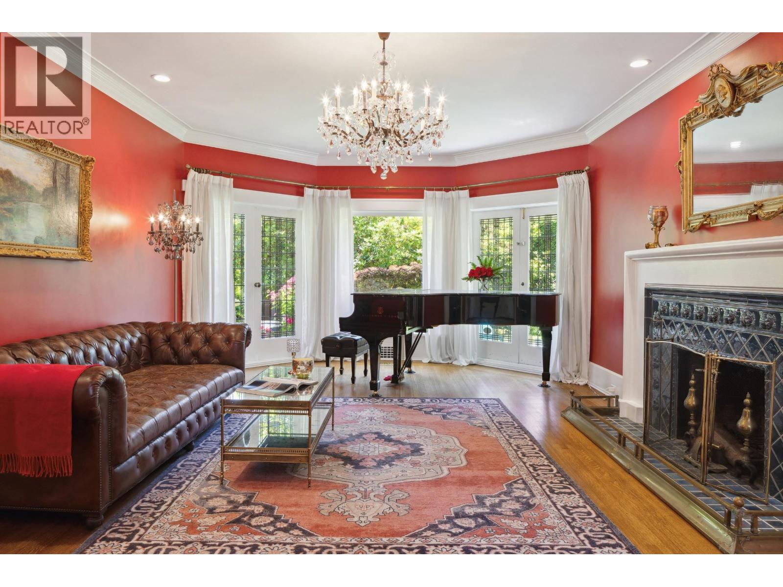 Listing Picture 9 of 37 : 4051 MARGUERITE STREET, Vancouver / 溫哥華 - 魯藝地產 Yvonne Lu Group - MLS Medallion Club Member