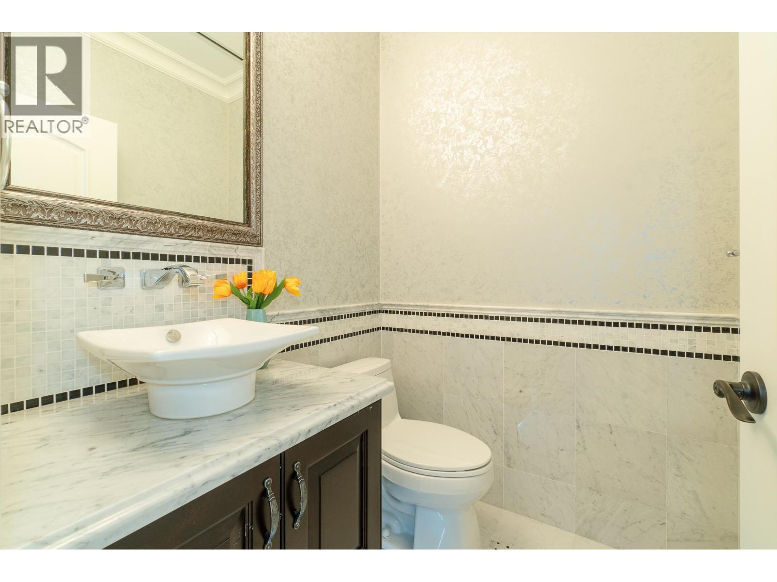 Listing Picture 19 of 39 : 1657 W 58TH AVENUE, Vancouver / 溫哥華 - 魯藝地產 Yvonne Lu Group - MLS Medallion Club Member