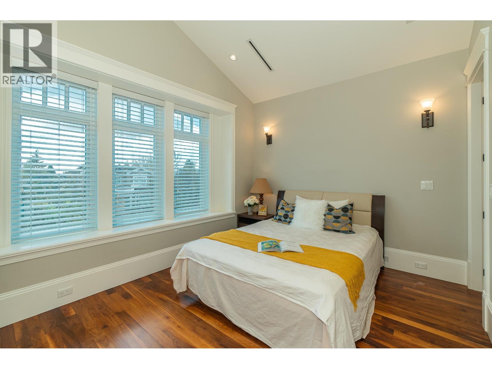 Listing Picture 30 of 39 : 1657 W 58TH AVENUE, Vancouver / 溫哥華 - 魯藝地產 Yvonne Lu Group - MLS Medallion Club Member