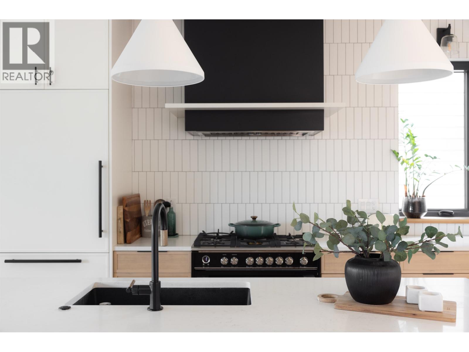 4626 Windsor Street, Vancouver, British Columbia  V5V 4P7 - Photo 10 - R3088621