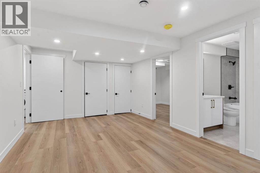 420 Pinegreen Close Ne, Calgary, Alberta  T1Y 1W3 - Photo 29 - A2281470