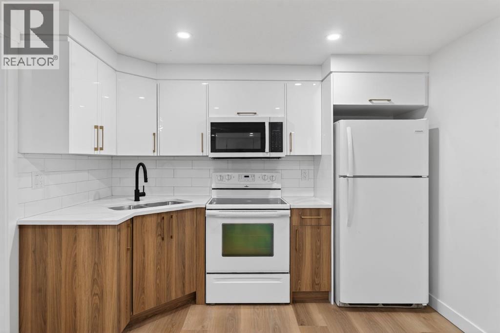 420 Pinegreen Close Ne, Calgary, Alberta  T1Y 1W3 - Photo 28 - A2281470