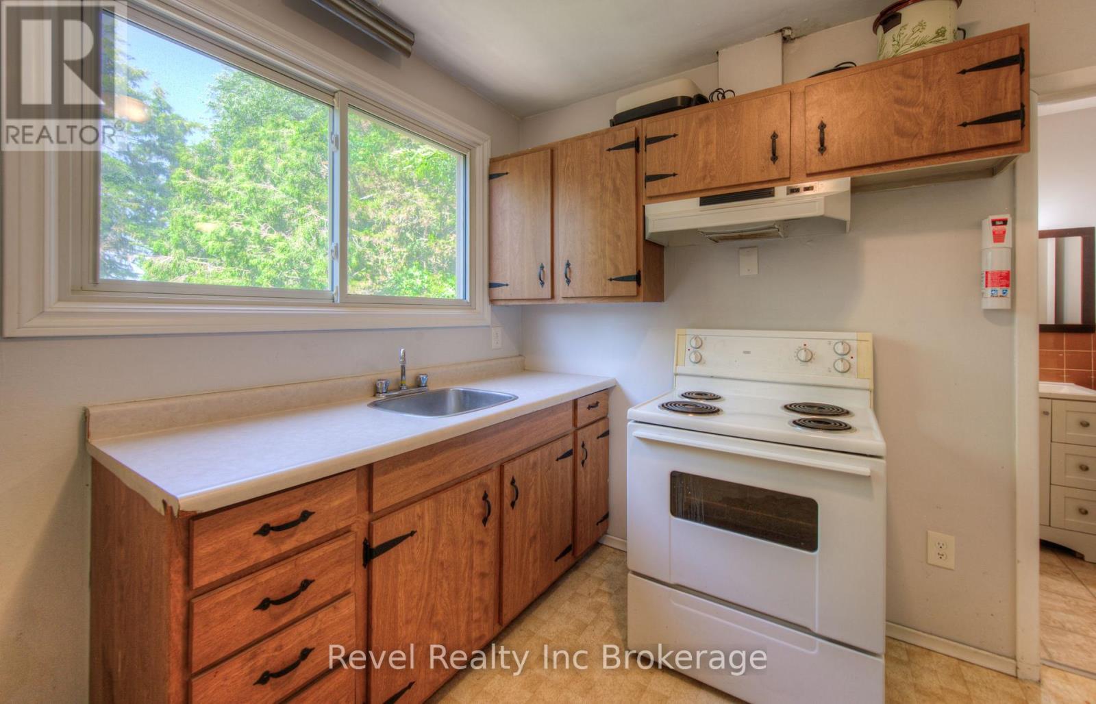 509 Canterbury Street, Woodstock (Woodstock - North), Ontario  N4S 4K6 - Photo 30 - X12778136