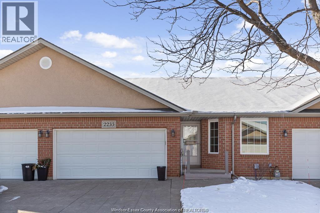 MLS# 26002798: 2233 Trappers AVENUE, Windsor, Canada