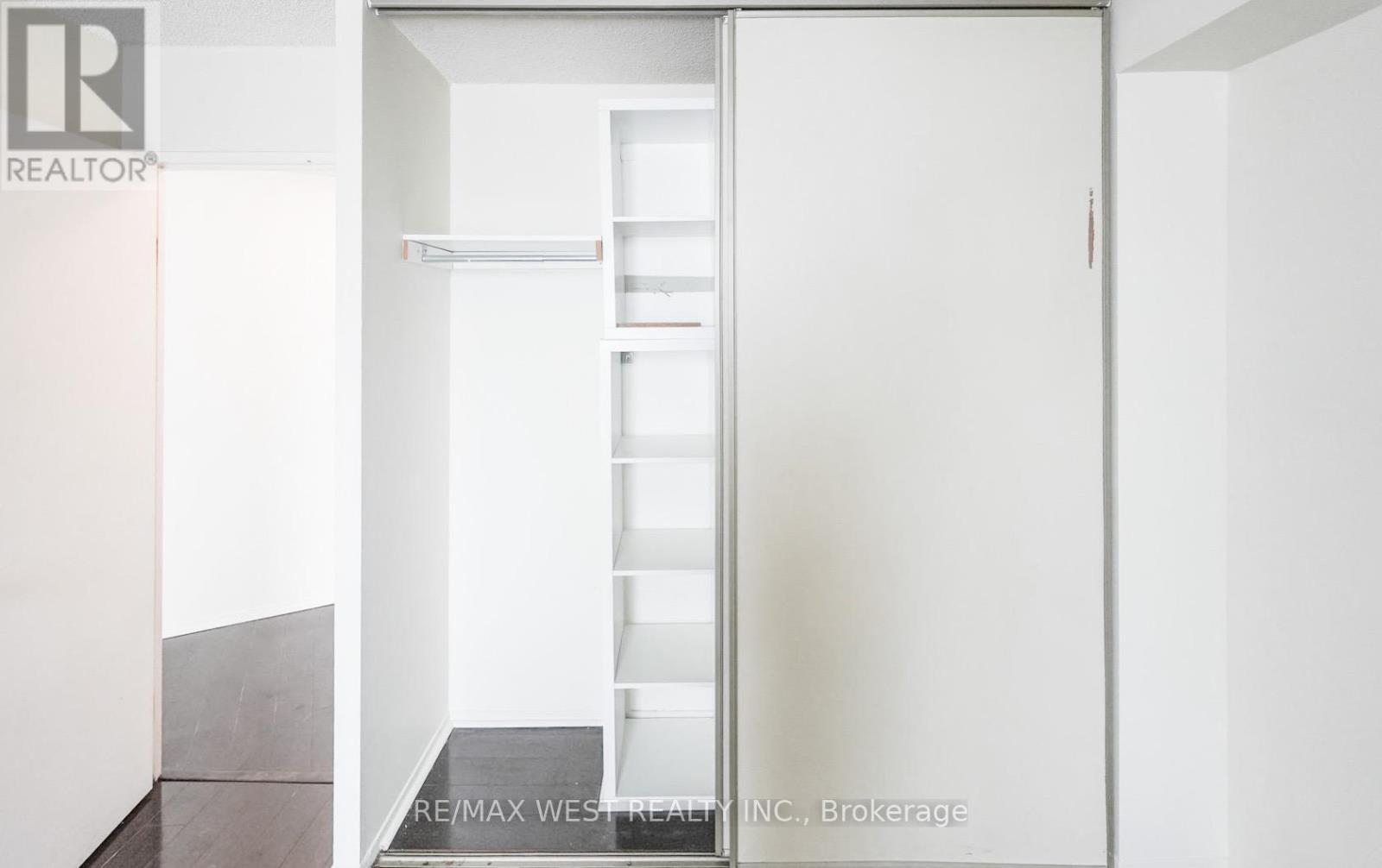 1301 - 260 Queens Quay W, Toronto, Ontario  M5J 2N3 - Photo 21 - C12763350