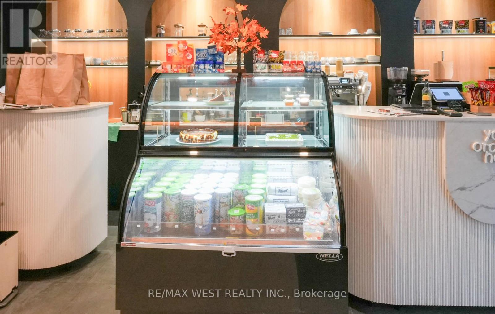 501 Bloor Street W, Toronto, Ontario  M5S 1Y2 - Photo 9 - C12775344