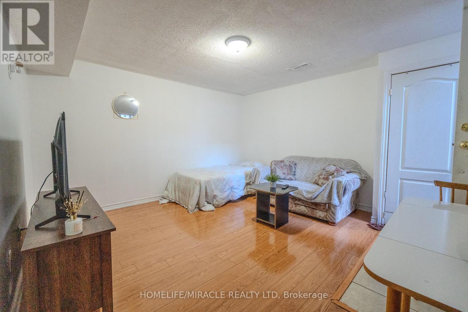 2 Santa Anita Court, Brampton, Ontario  L6Y 4P8 - Photo 33 - W12769286