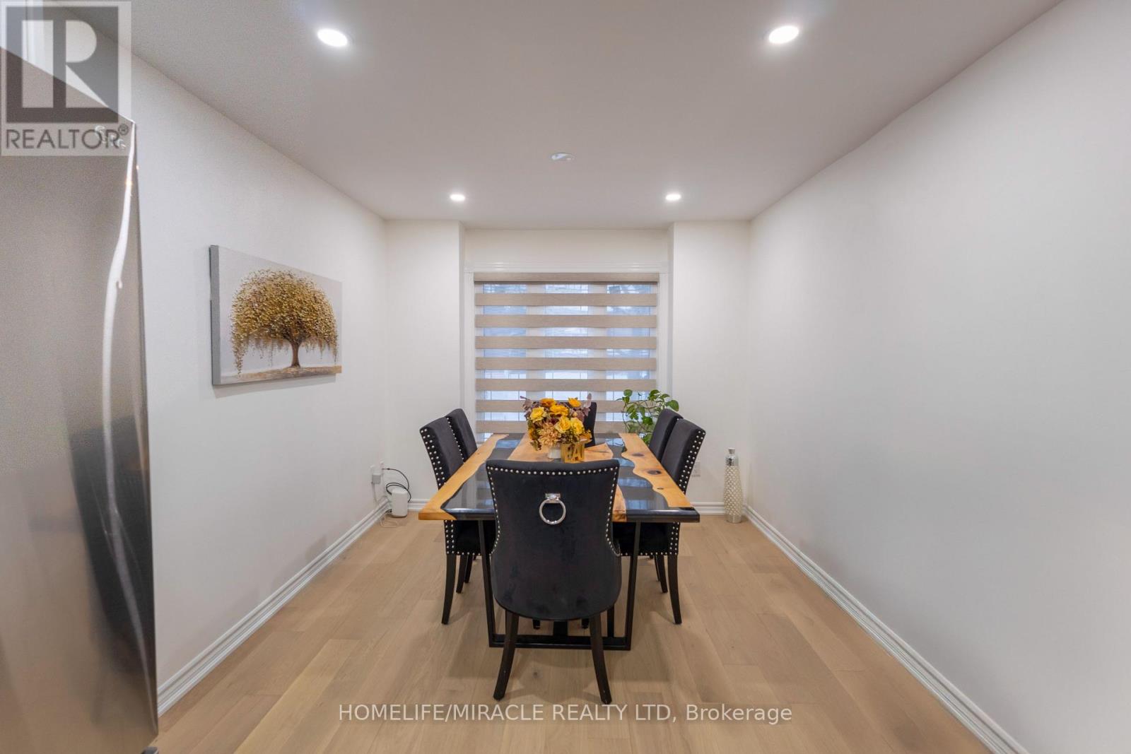 2 Santa Anita Court, Brampton, Ontario  L6Y 4P8 - Photo 6 - W12769286