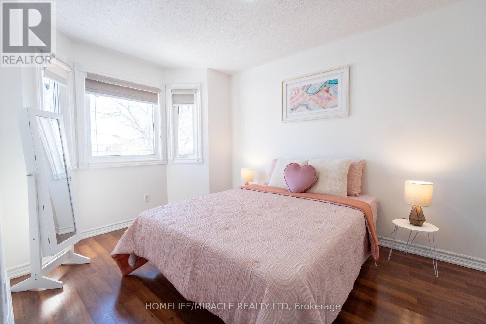 2 Santa Anita Court, Brampton, Ontario  L6Y 4P8 - Photo 23 - W12769286