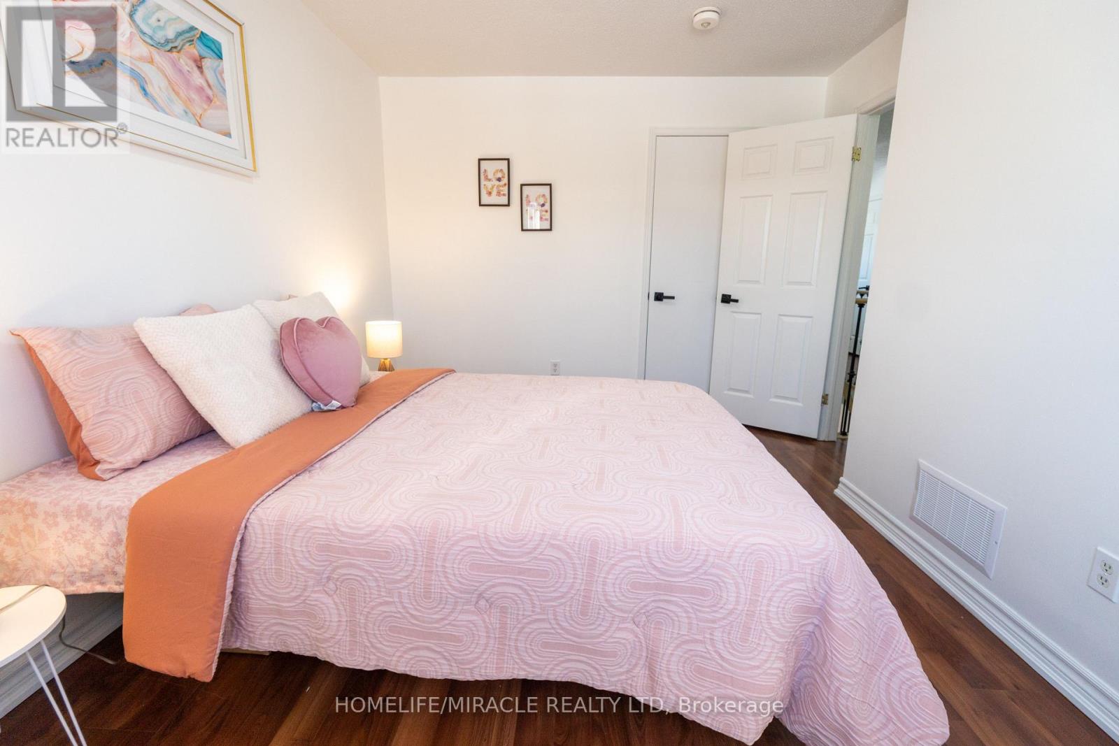 2 Santa Anita Court, Brampton, Ontario  L6Y 4P8 - Photo 24 - W12769286