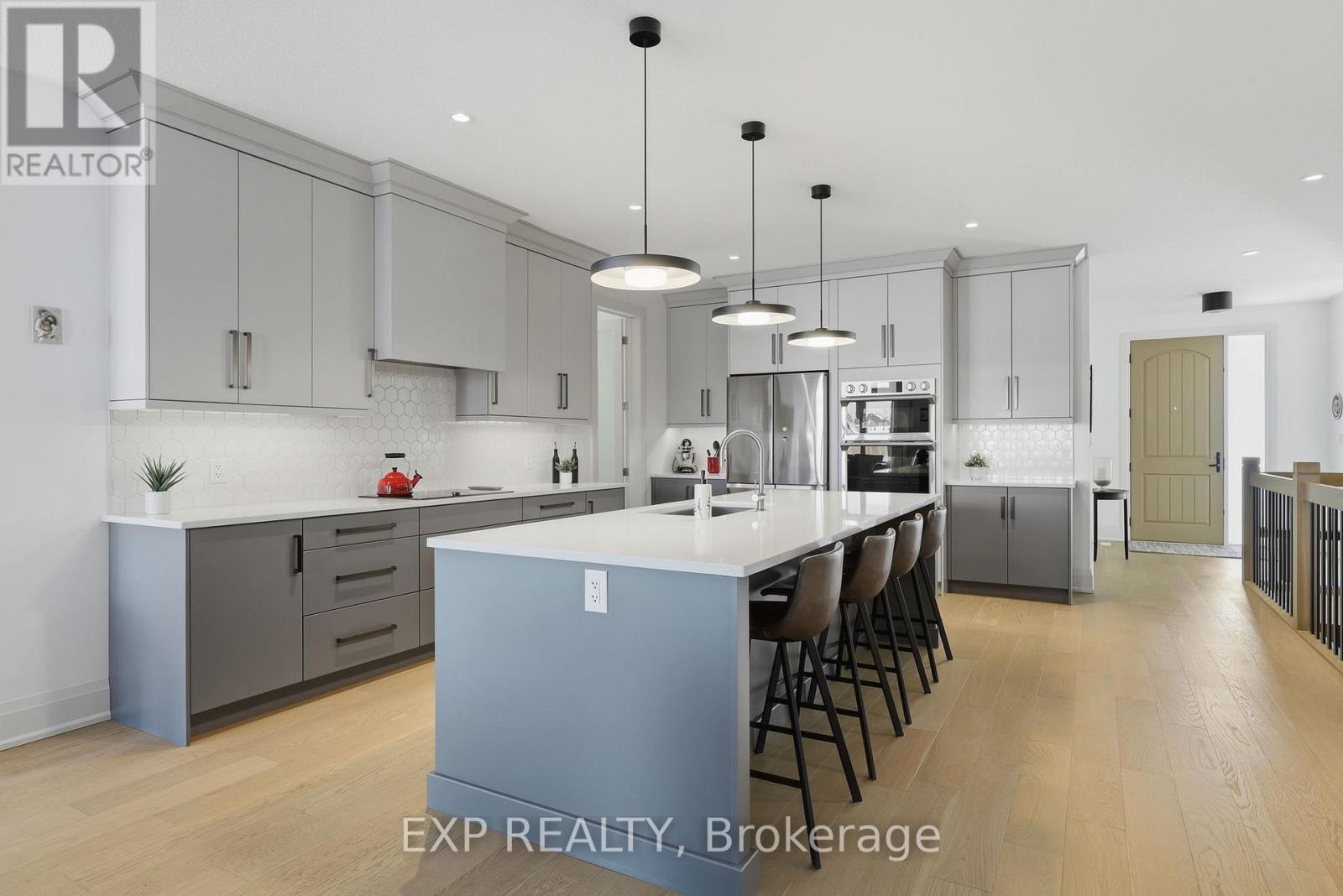 56 Optimist Drive, Southwold, Ontario  N5P 0G4 - Photo 8 - X12770260