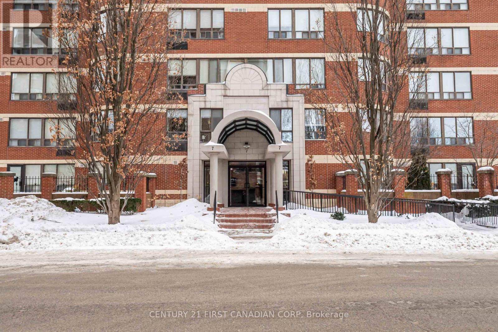 403 - 7 Picton Street, London East, Ontario  N6B 3N7 - Photo 2 - X12778118