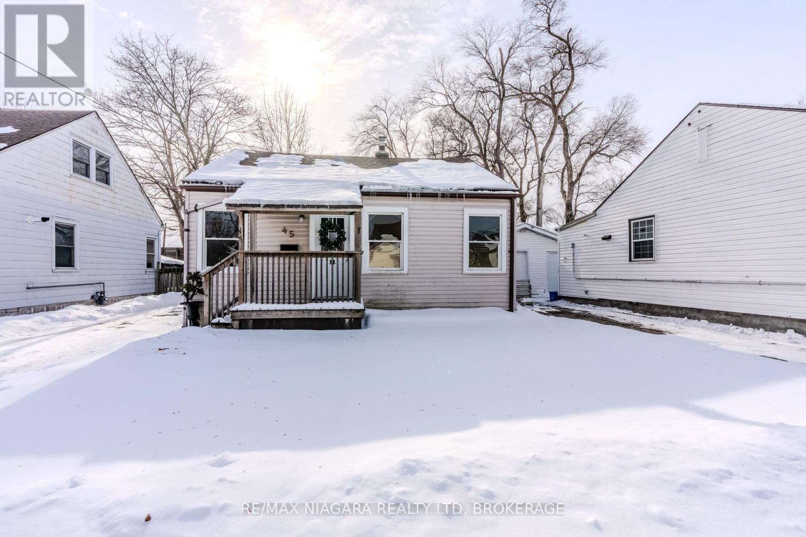 45 Plymouth Avenue, St. Catharines, Ontario  L2R 2X8 - Photo 2 - X12778120