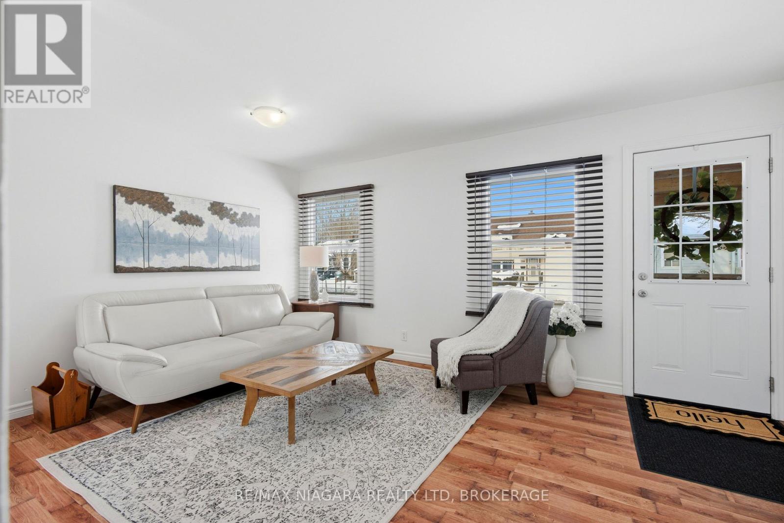 45 Plymouth Avenue, St. Catharines, Ontario  L2R 2X8 - Photo 4 - X12778120