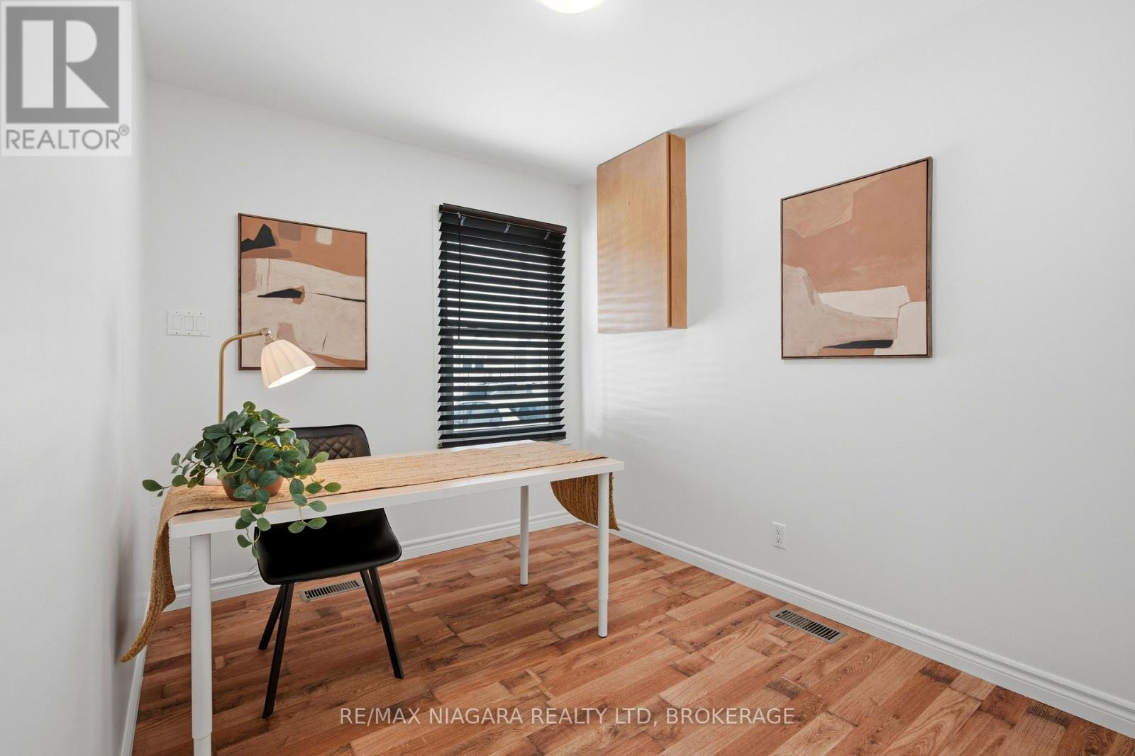 45 Plymouth Avenue, St. Catharines, Ontario  L2R 2X8 - Photo 8 - X12778120