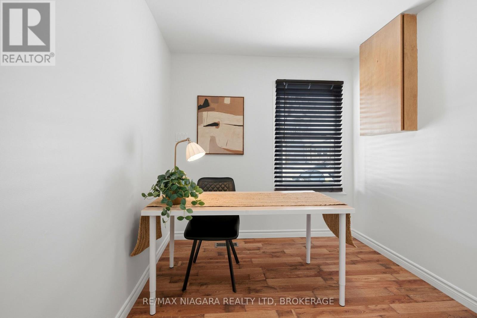 45 Plymouth Avenue, St. Catharines, Ontario  L2R 2X8 - Photo 9 - X12778120