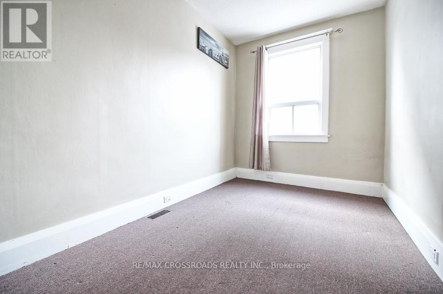 2ND FL - 2001 YONGE STREET, toronto (mount pleasant west), Ontario