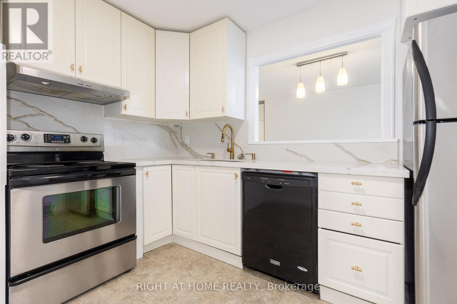 3206 - 10 Tangreen Court, Toronto, Ontario  M2M 4B9 - Photo 13 - C12778092