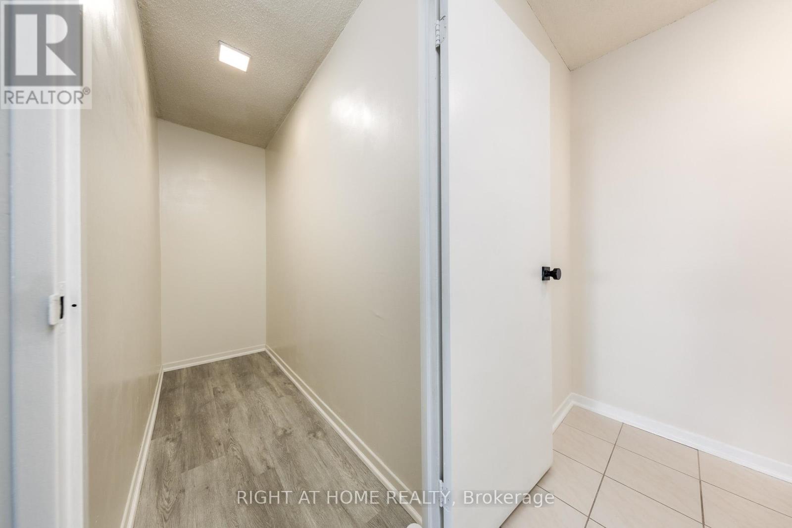 3206 - 10 Tangreen Court, Toronto, Ontario  M2M 4B9 - Photo 3 - C12778092